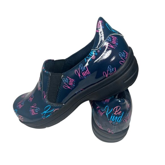Easy Works By Easy Street Slip-Resistant "Be Kind" Clogs Shoes Navy & Pink 6W - Picture 11 of 14